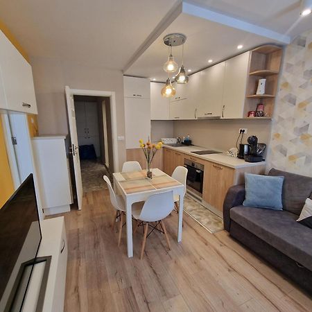 Brand New Luxury Flat In The City Center Varna Bagian luar foto