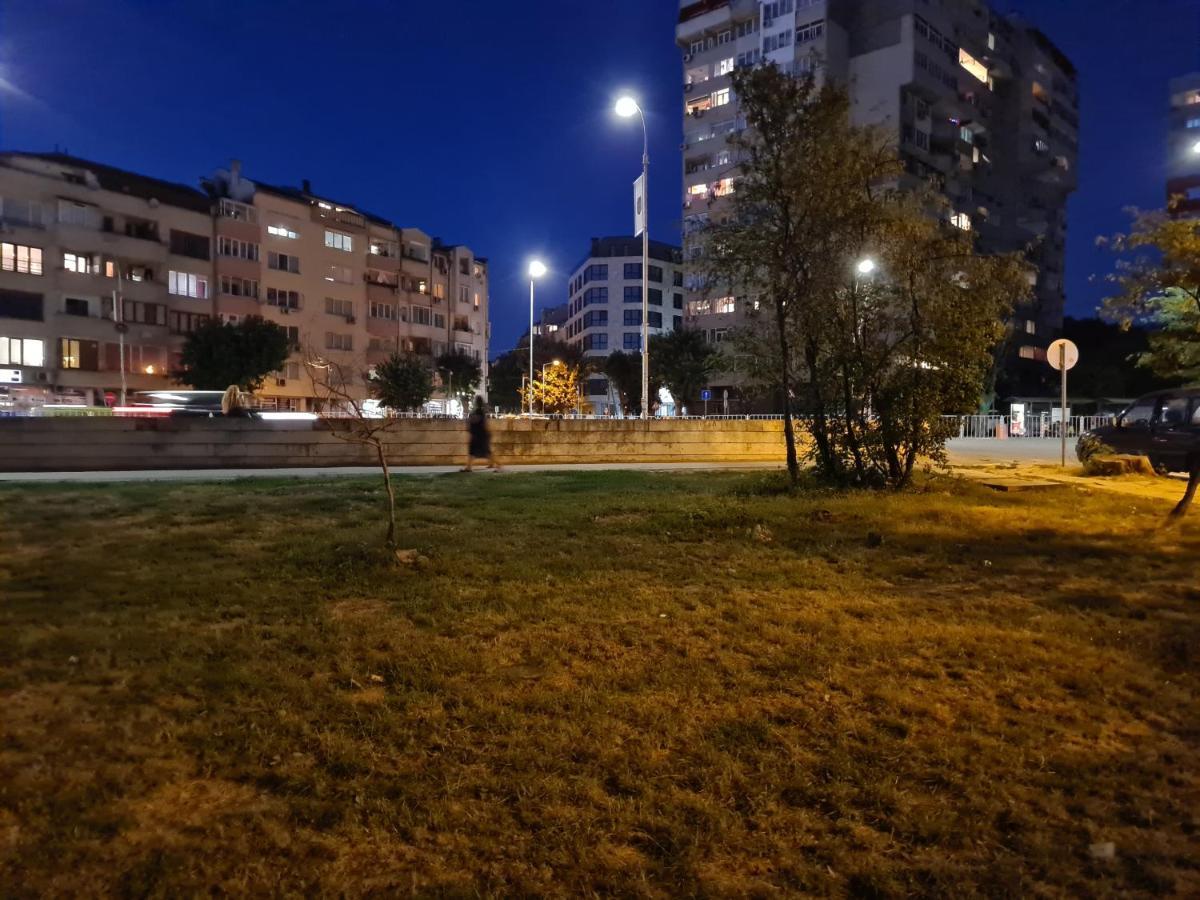 Brand New Luxury Flat In The City Center Varna Bagian luar foto